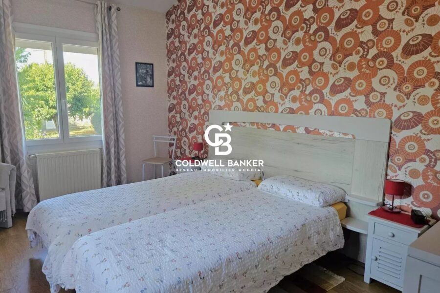 Maison à vendre à Saintes — Vue parc & jardin — photo 11