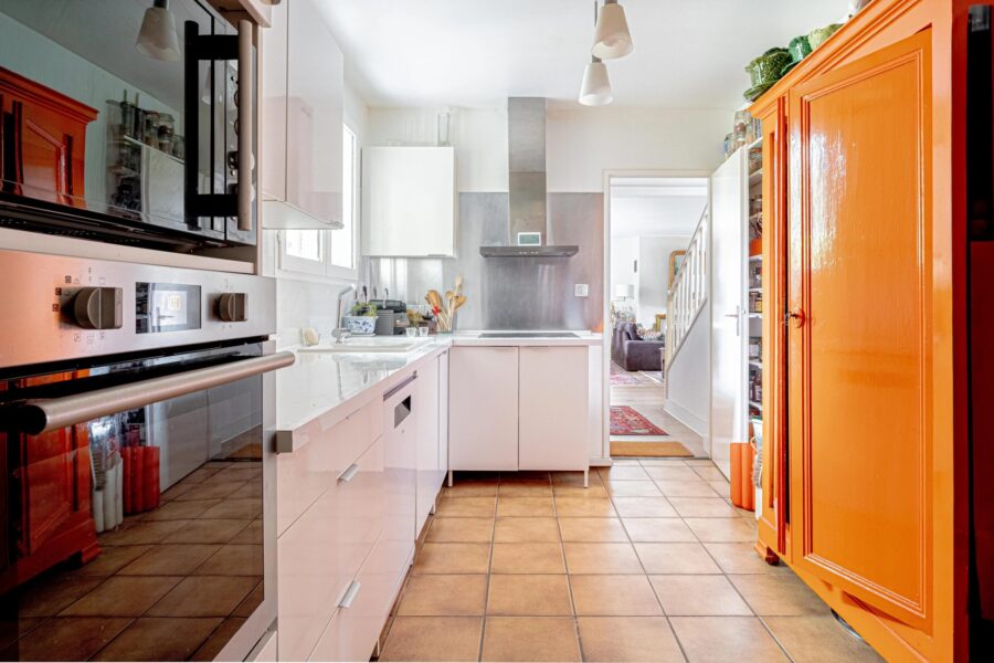 Maison à vendre à Louveciennes — Vue parc & jardin — photo 11