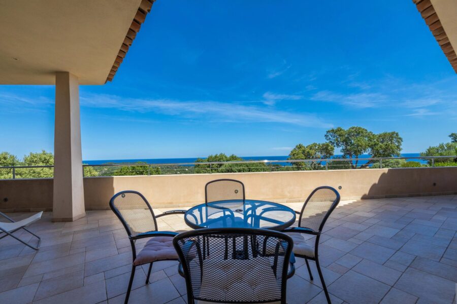 Maison à vendre à Sainte-Lucie-de-Porto-Vecchio — Vue mer — photo 30