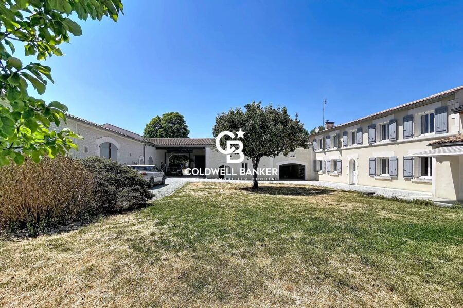 Maison à vendre à Sainte-Lheurine — Vue parc & jardin — photo 22