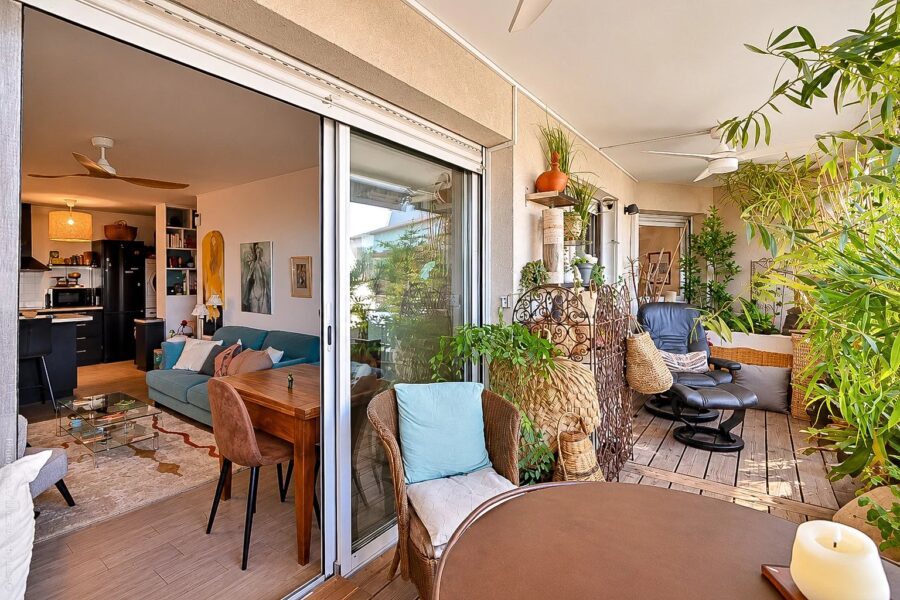 Appartement à vendre à Marseille 6e arrondissement — Vue sur la ville — photo 3