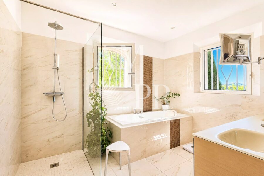 Maison à vendre à Vallauris — Vue mer — photo 24