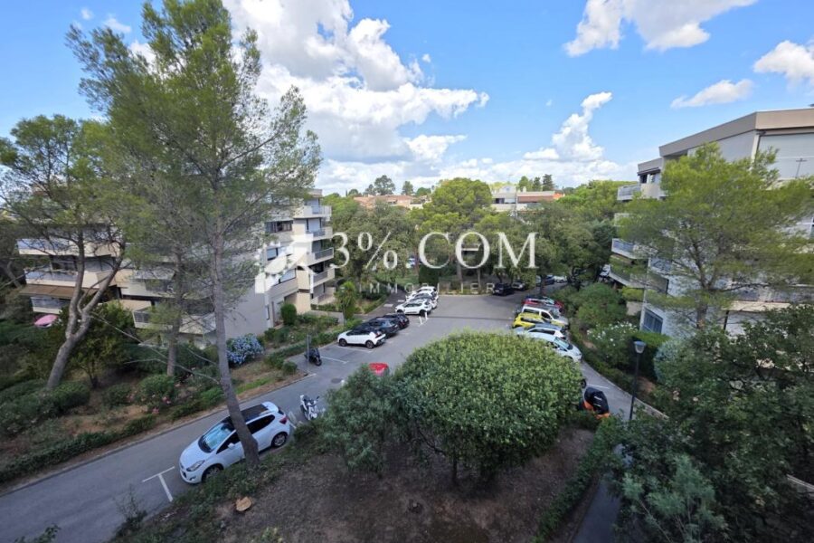 Appartement à vendre à Saint-Raphaël — Vue parc & jardin — photo 1