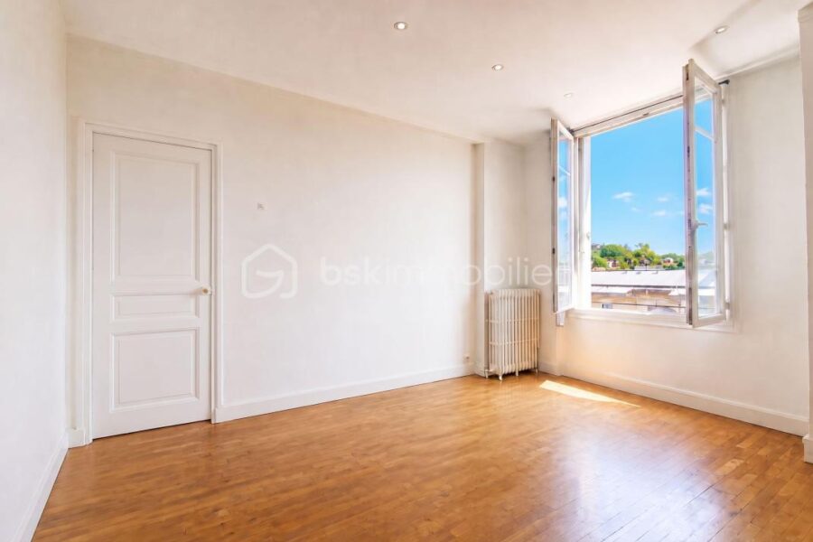 Appartement à vendre à Rueil-Malmaison — Vue sur la ville — photo 3