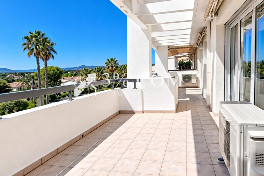 Appartement à vendre à Saint-Raphaël — Vue mer — photo 3