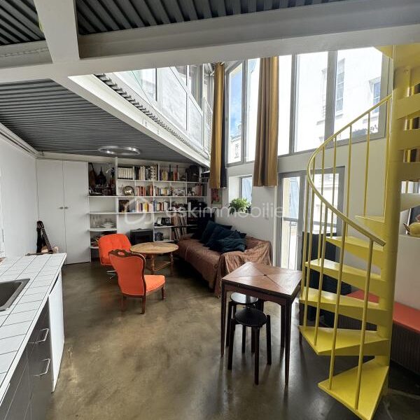 Appartement à vendre à Paris 18e arrondissement — Vue sur la ville — photo 4
