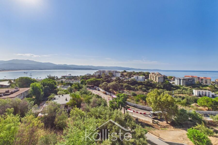 Appartement à vendre à Ajaccio — Vue mer — photo 1