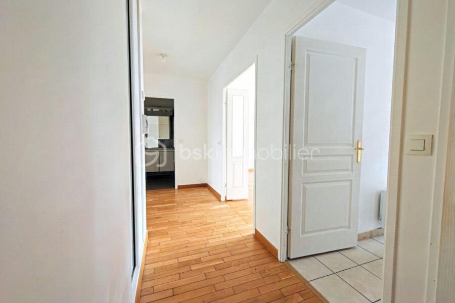 Appartement à vendre à Saint-Cyr-l&rsquo;École — Vue dégagée — photo 4