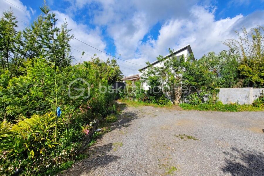 Terrain à vendre à Saint-Joseph — Vue montagne — photo 4