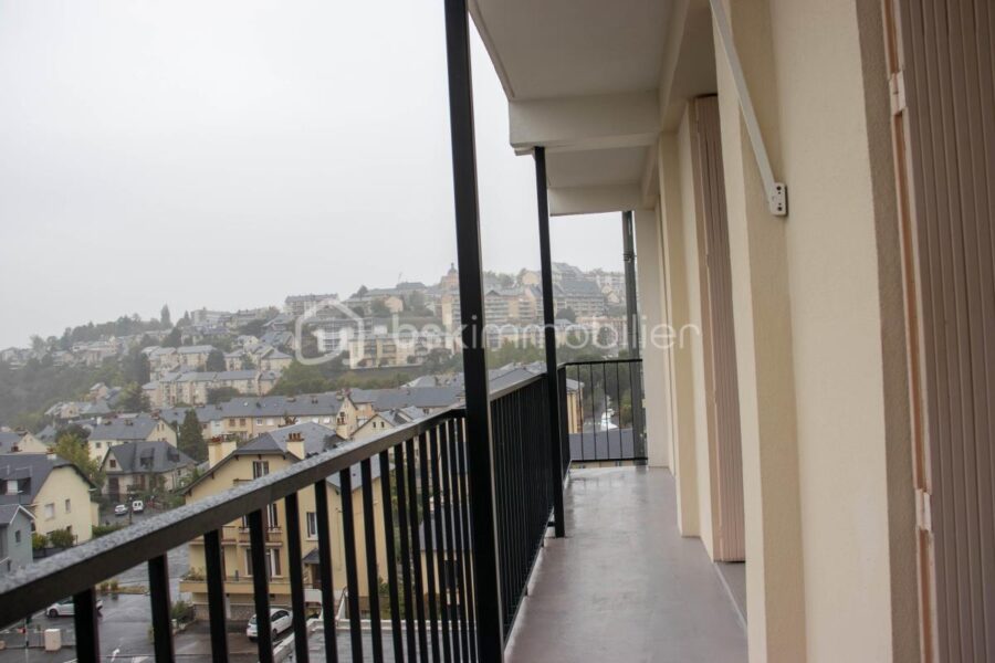 Appartement à vendre à Rodez — Vue sur la ville — photo 1