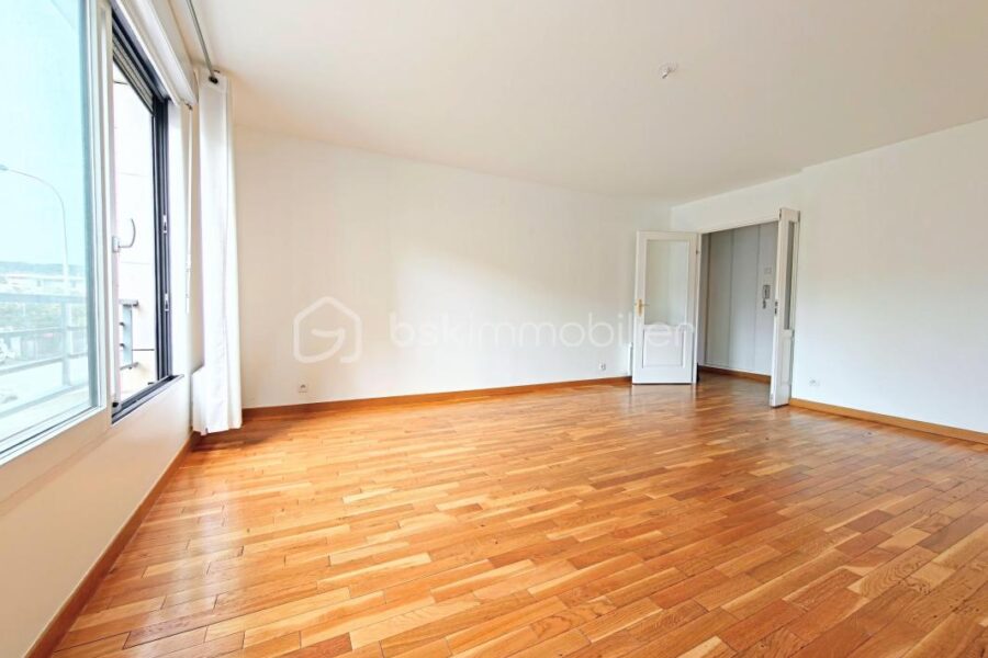 Appartement à vendre à Saint-Cyr-l&rsquo;École — Vue dégagée — photo 5
