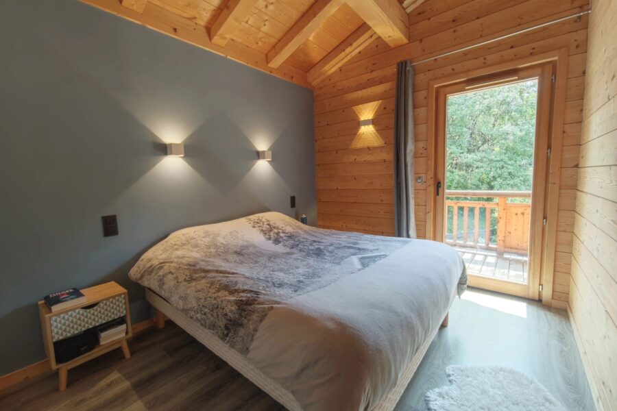 Maison à vendre à Arâches-la-Frasse — Vue montagne — photo 4