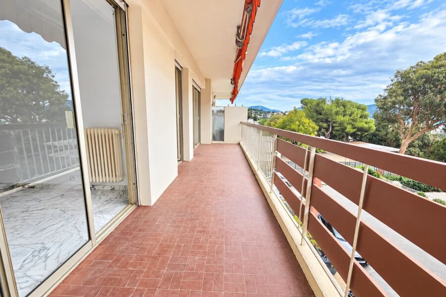 Appartement à vendre à Nice — Vue sur la ville — photo 1