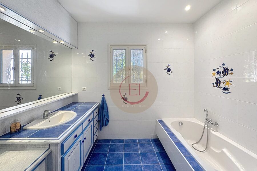 Maison à vendre à Les Adrets-de-l&rsquo;Estérel — Vue mer — photo 25