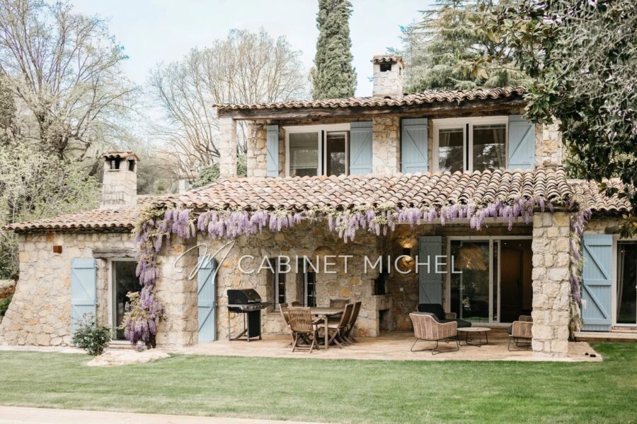 Maison à vendre à Roquefort-les-Pins — Vue nature — photo 2