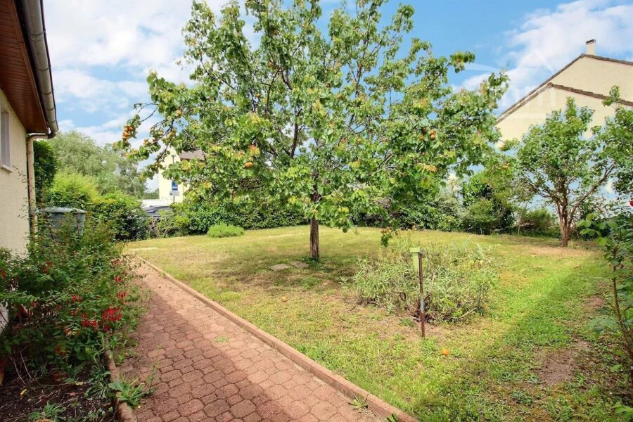 Maison à vendre à Joué-lès-Tours — Vue parc & jardin — photo 16