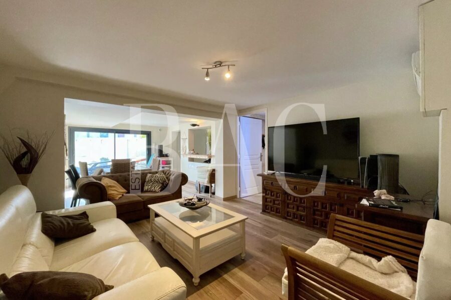 Maison à vendre à Sainte-Maxime — Vue mer — photo 31