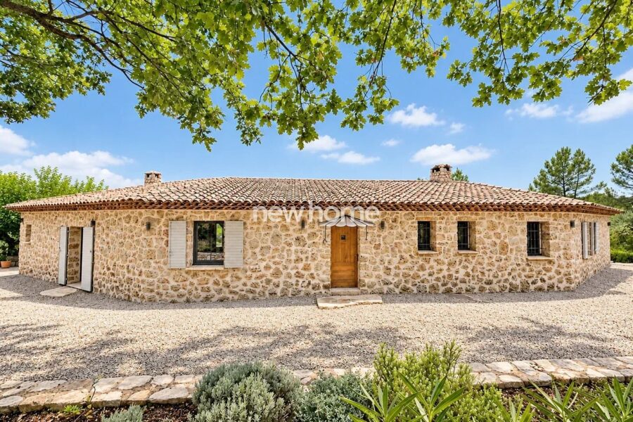 Maison à vendre à Saint-Antonin-du-Var — Vue montagne — photo 9