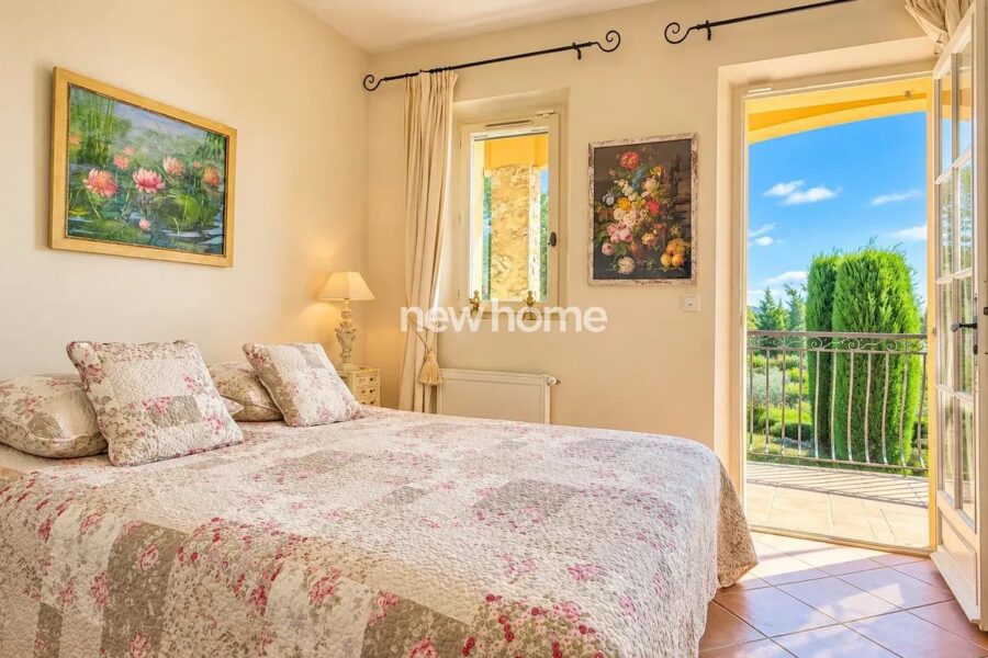 Maison à vendre à Tourrettes — Vue montagne — photo 16