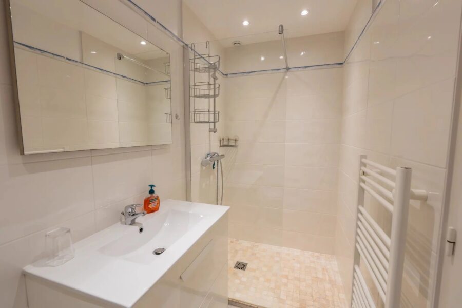 Maison en location vacances à Lecci — Vue mer — photo 11