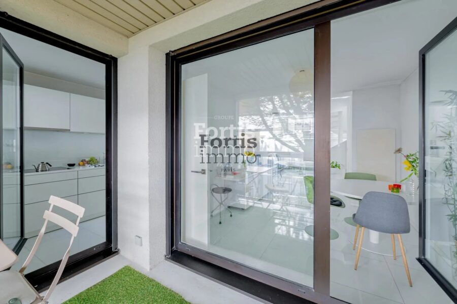Appartement à vendre à Paris 20e arrondissement — Vue sur la ville — photo 10