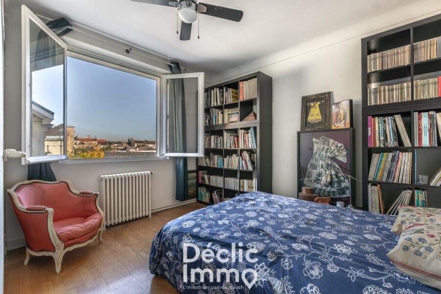 Maison à vendre à Bordeaux — Vue sur la ville — photo 14