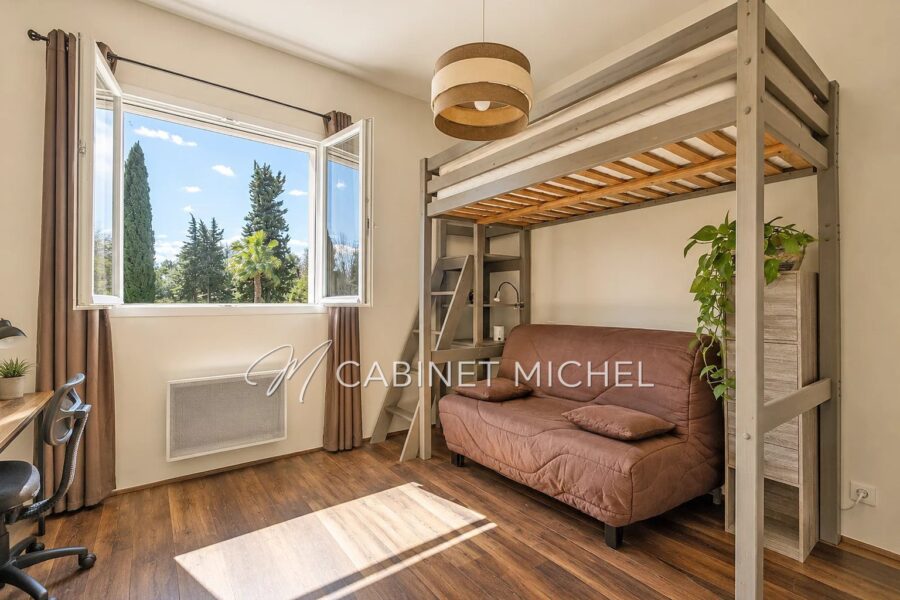 Maison à vendre à Roquefort-les-Pins — Vue parc & jardin — photo 9