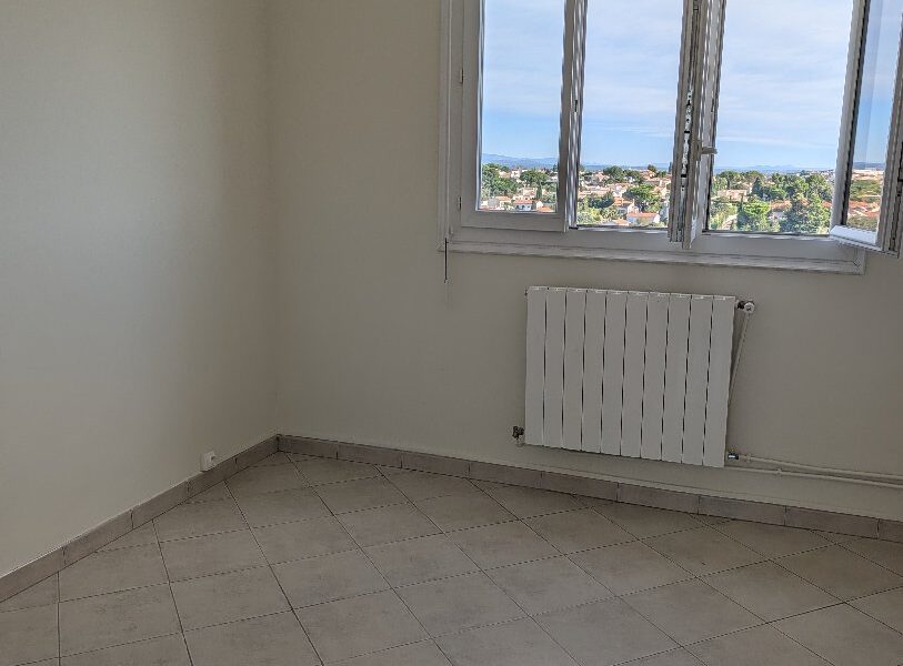 Appartement à vendre à Béziers — Vue sur la ville — photo 7