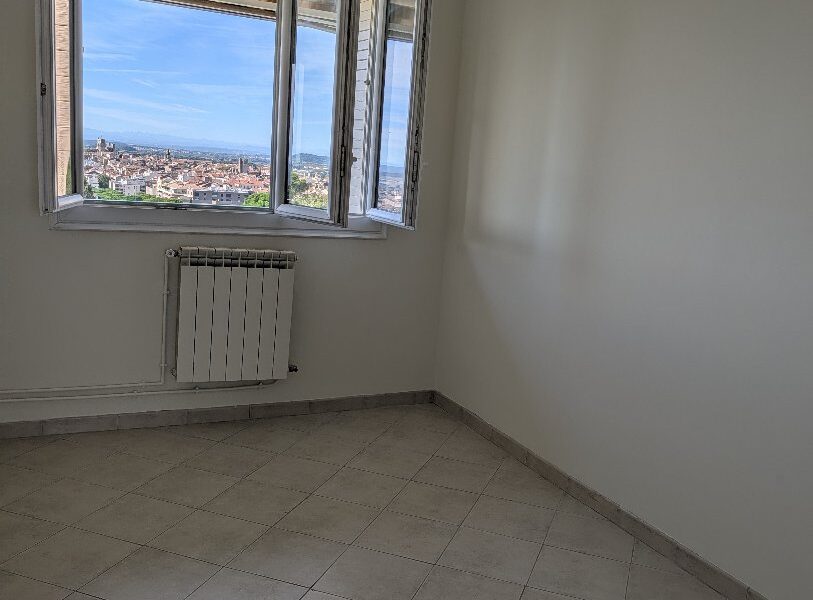 Appartement à vendre à Béziers — Vue sur la ville — photo 8