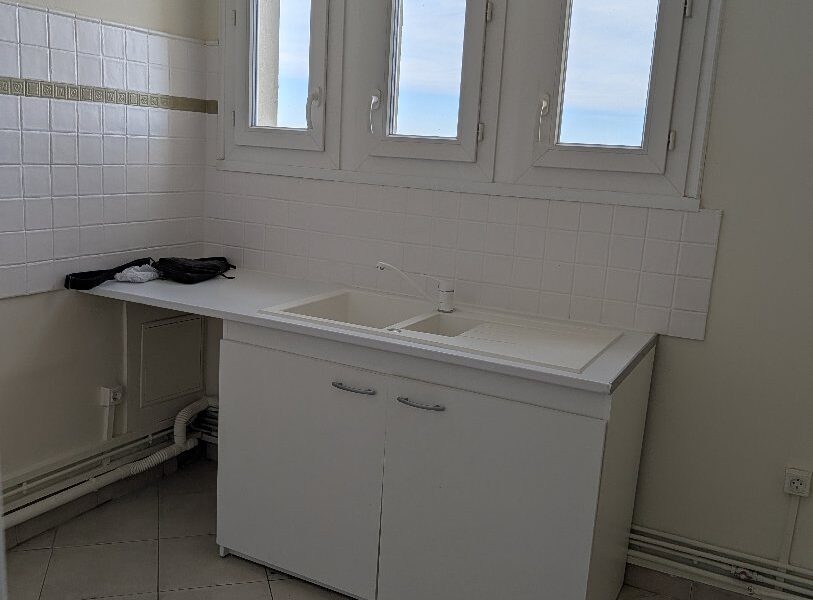 Appartement à vendre à Béziers — Vue sur la ville — photo 9