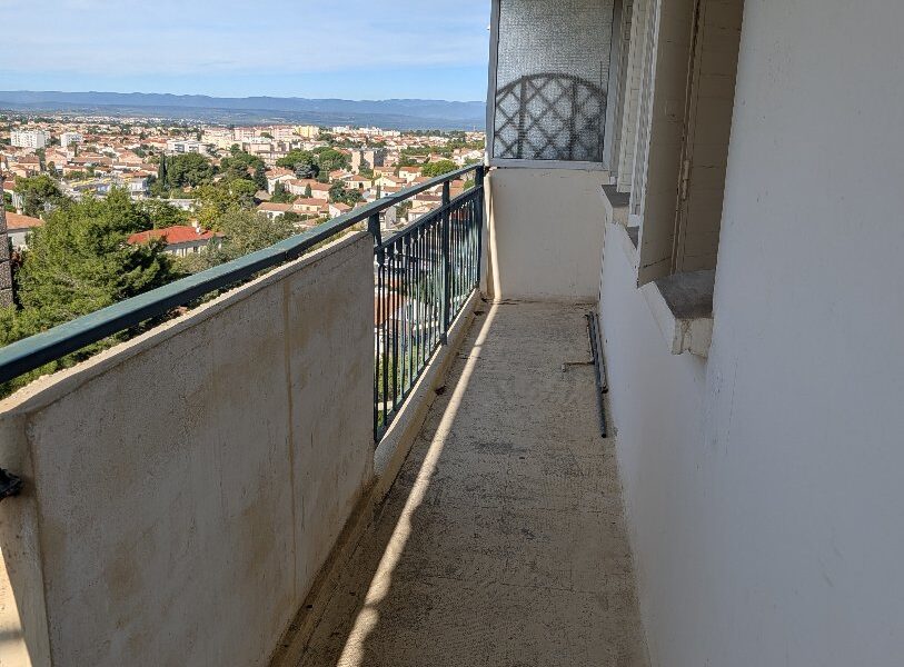Appartement à vendre à Béziers — Vue sur la ville — photo 1