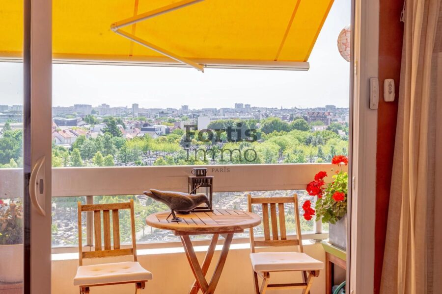 Appartement à vendre à Issy-les-Moulineaux — Vue sur la ville — photo 1