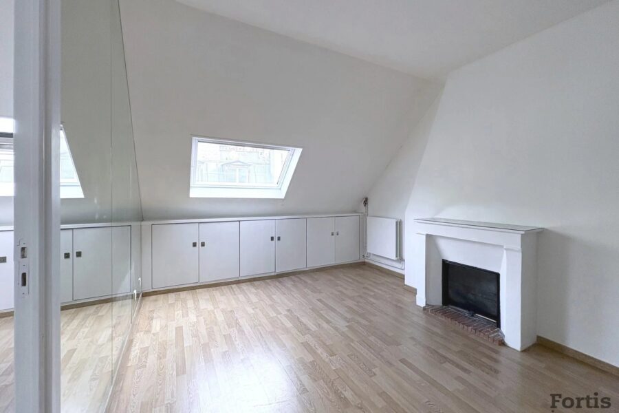 Appartement à vendre à Paris 8e arrondissement — Vue sur la ville — photo 11
