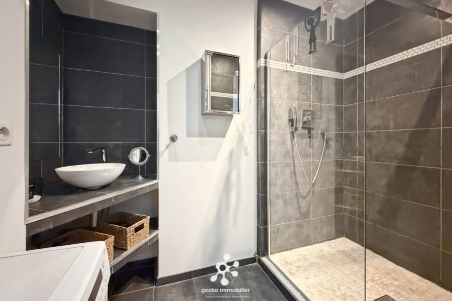 Appartement à vendre à Nice — Vue sur la ville — photo 8