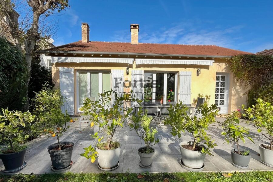 Maison à vendre à Saintry-sur-Seine — Vue parc & jardin — photo 21