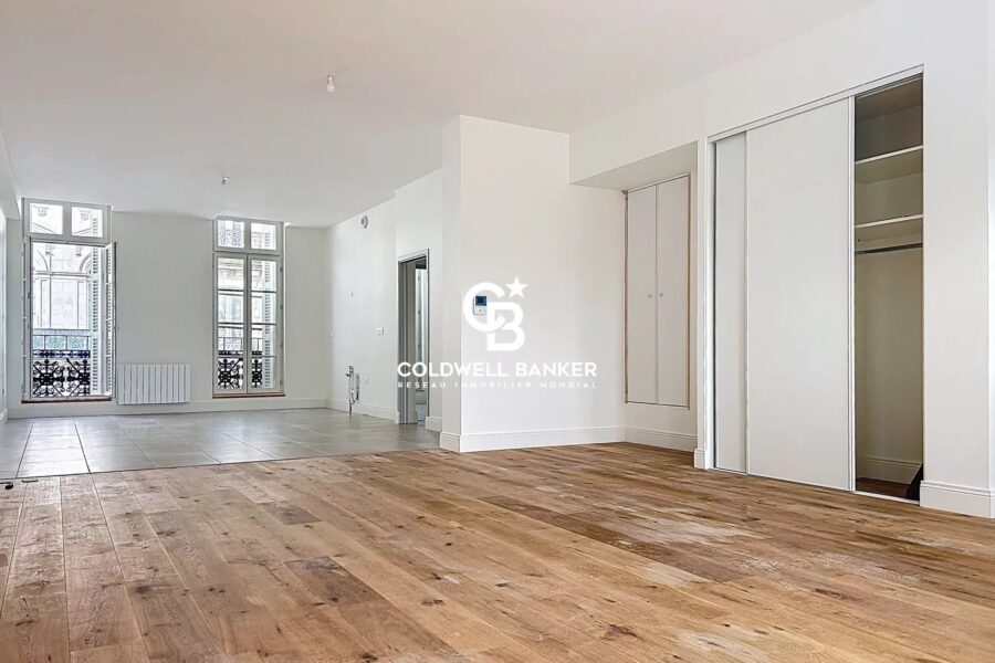 Appartement à vendre à Rochefort — Vue sur la ville — photo 2