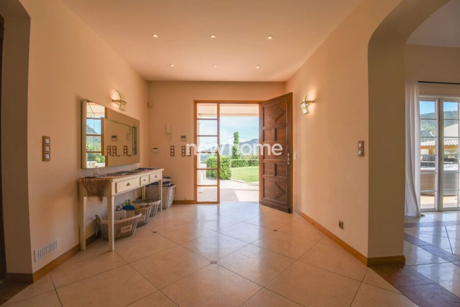 Maison à vendre à Les Adrets-de-l&rsquo;Estérel — Vue mer — photo 8