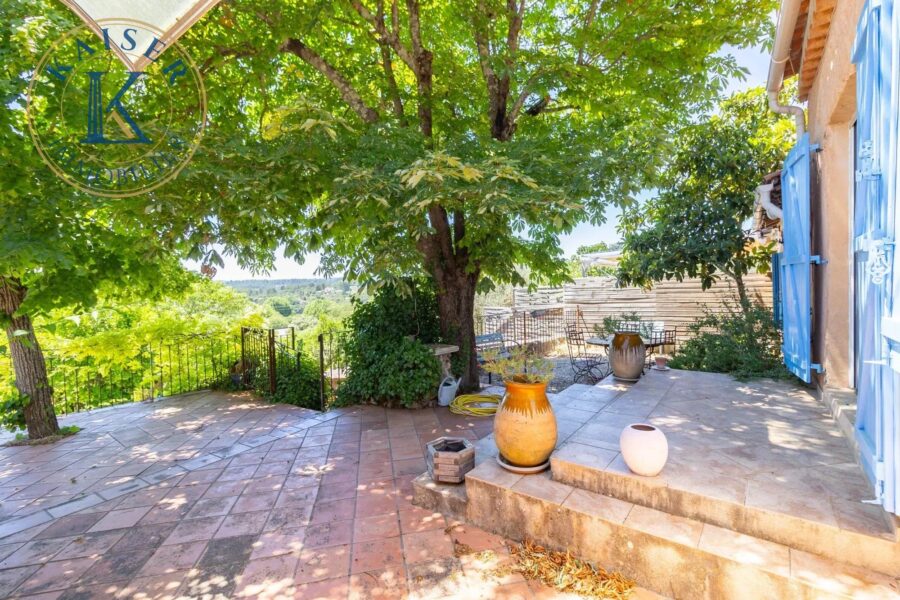 Maison à vendre à Barjols — Vue montagne — photo 1