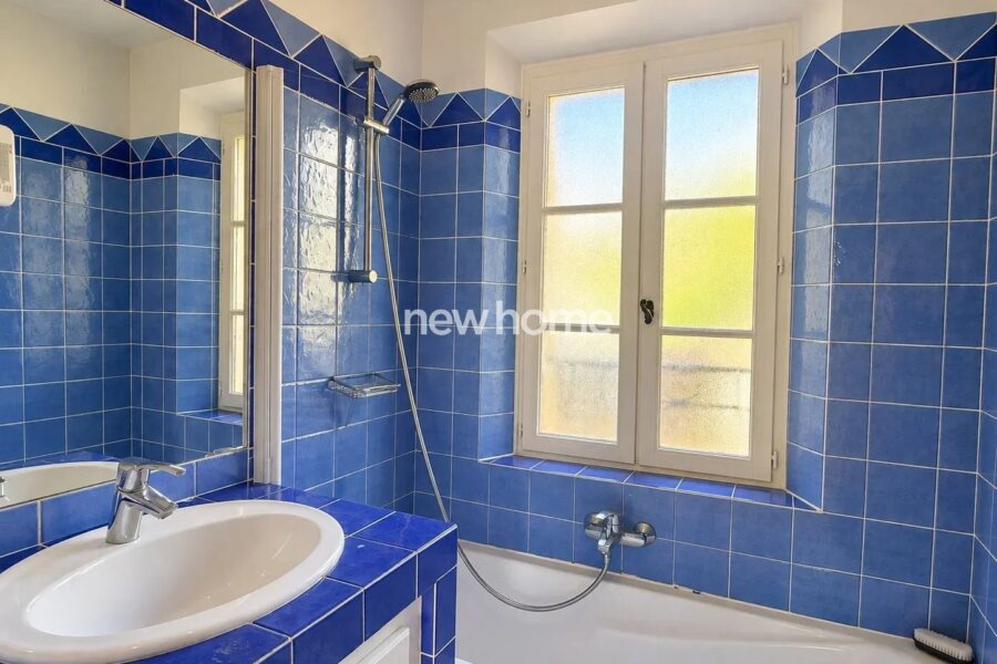 Maison à vendre à Tourrettes — Vue montagne — photo 15