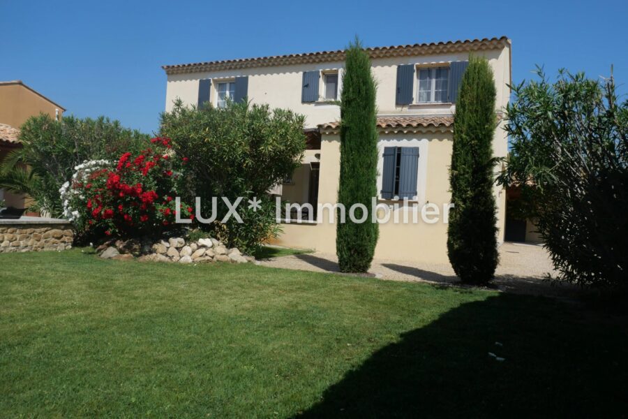Maison à vendre à Saint-Rémy-de-Provence — Vue parc & jardin — photo 9