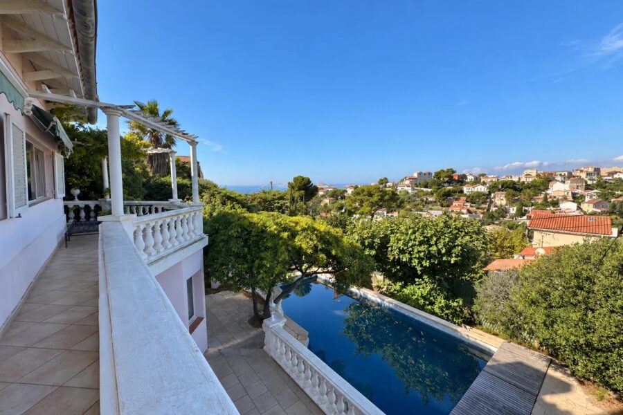 Maison à vendre à Marseille 7e arrondissement — Vue mer — photo 1