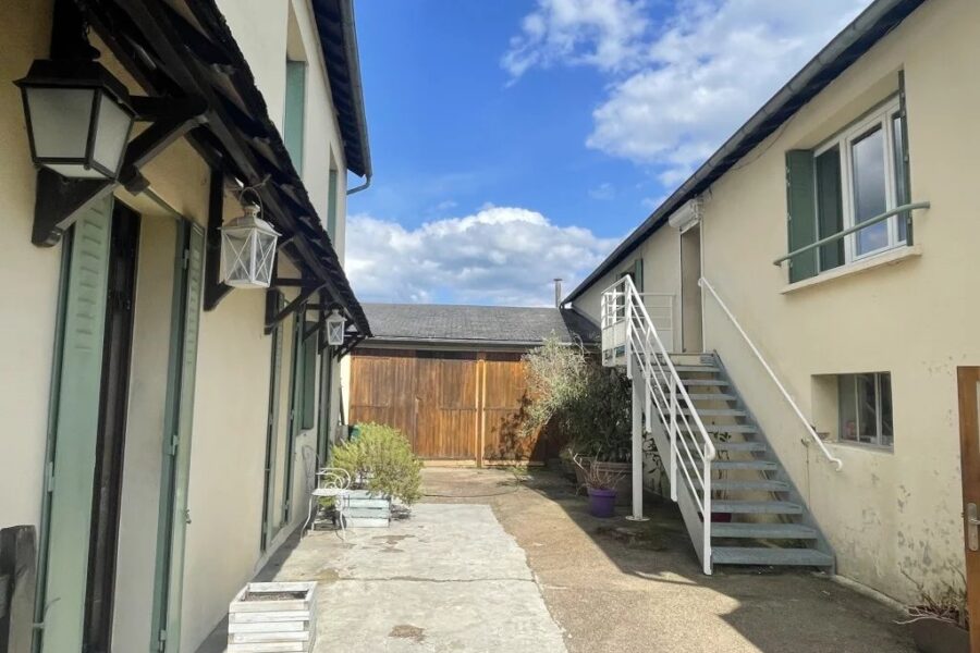 Maison à vendre à Sémelay — Vue montagne — photo 17