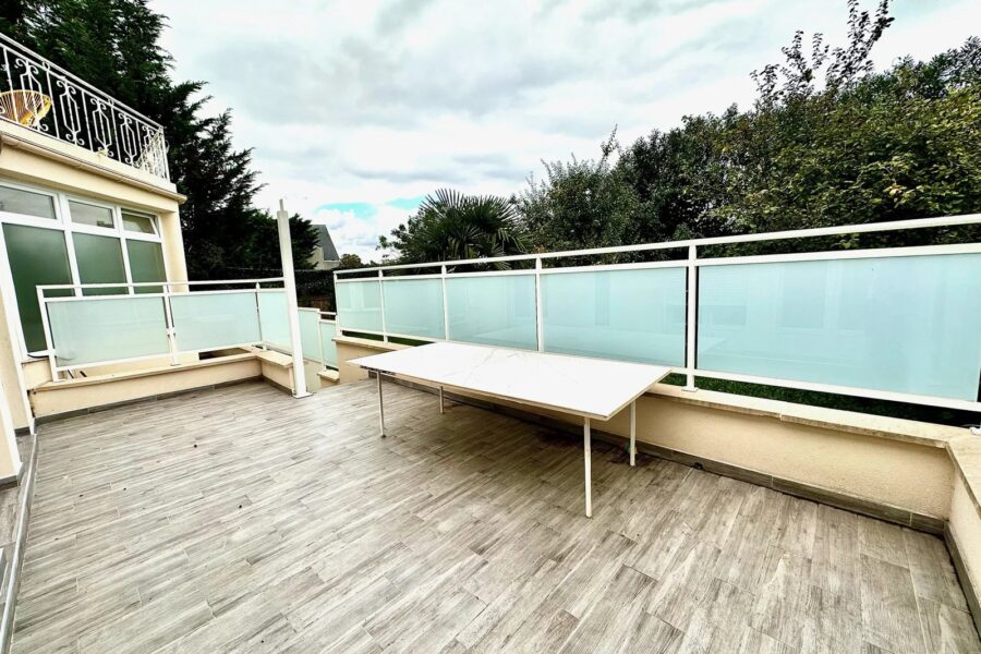 Appartement à vendre à Fontenay-sous-Bois — Vue parc & jardin — photo 1