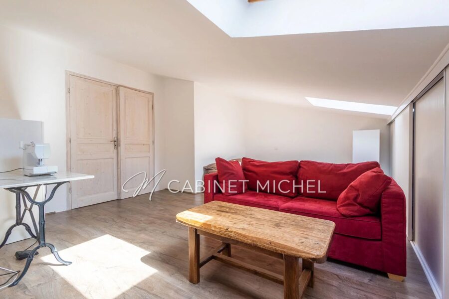 Maison à vendre à Roquefort-les-Pins — Vue parc & jardin — photo 17