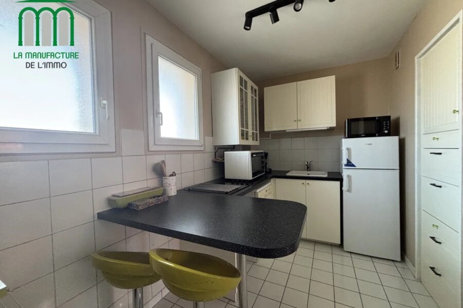 Appartement à vendre à Saint-Étienne — Vue sur la ville — photo 8