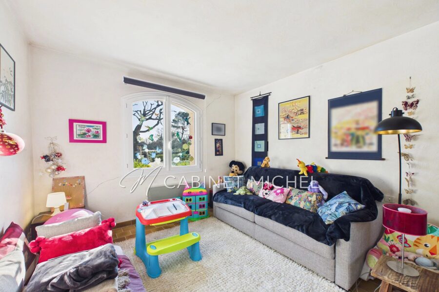Maison à vendre à Roquefort-les-Pins — Vue dégagée — photo 14