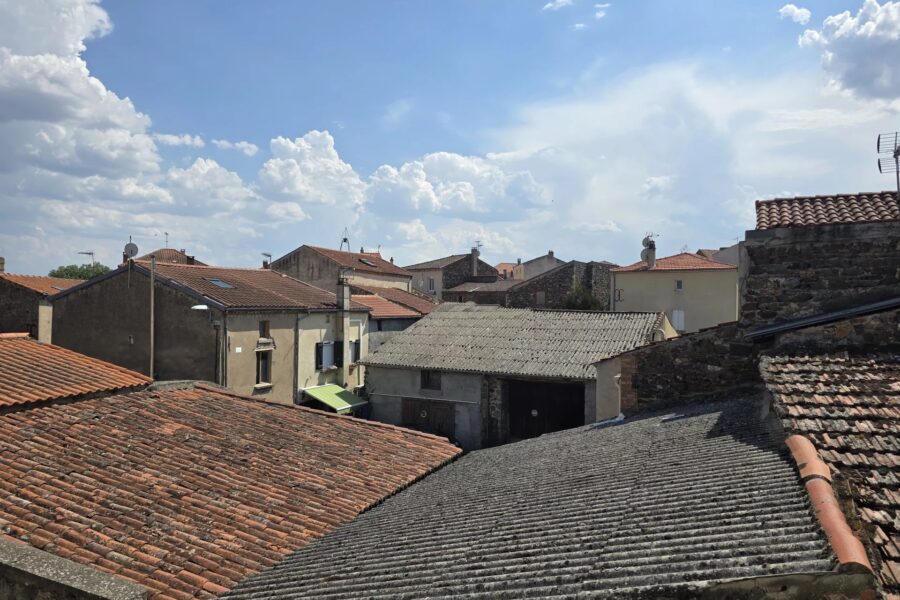 Maison à vendre à Beaulieu — Vue sur la ville — photo 1