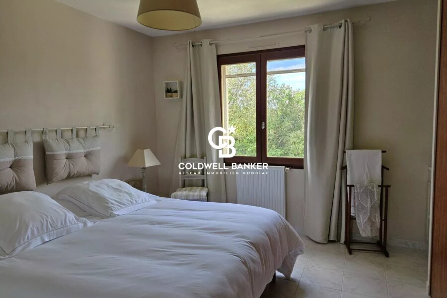 Maison à vendre à Burie — Vue parc & jardin — photo 5