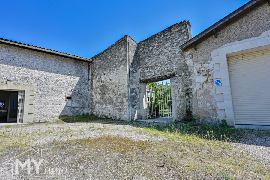 Maison à vendre à Port-Sainte-Foy-et-Ponchapt — Vue sur la ville — photo 16