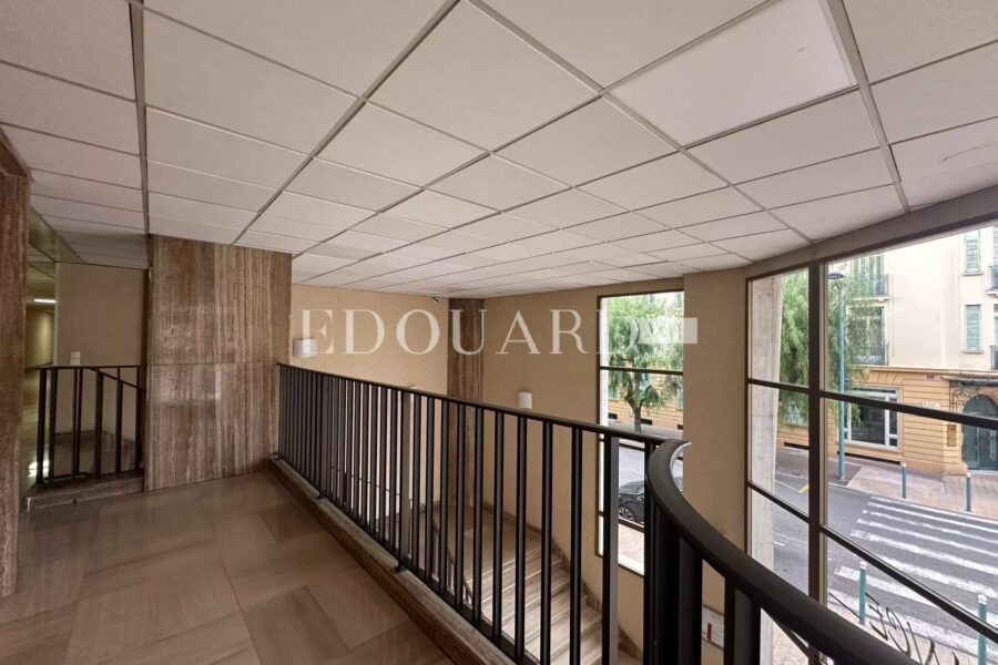 Appartement à vendre à Menton — Vue sur la ville — photo 8